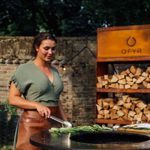 sb accessories-leather-apron-brown-02